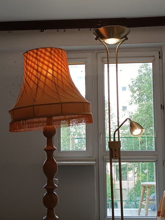 Lampy podłogowe, drewno, mosiądz