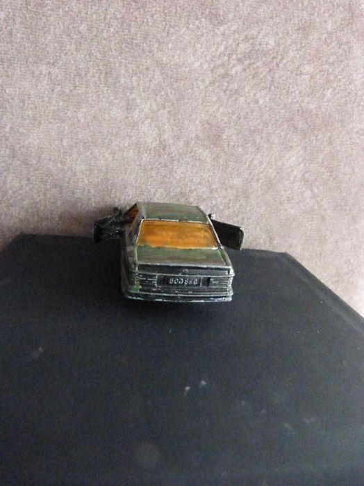 Resorak matchbox mercedes 500 SEC
