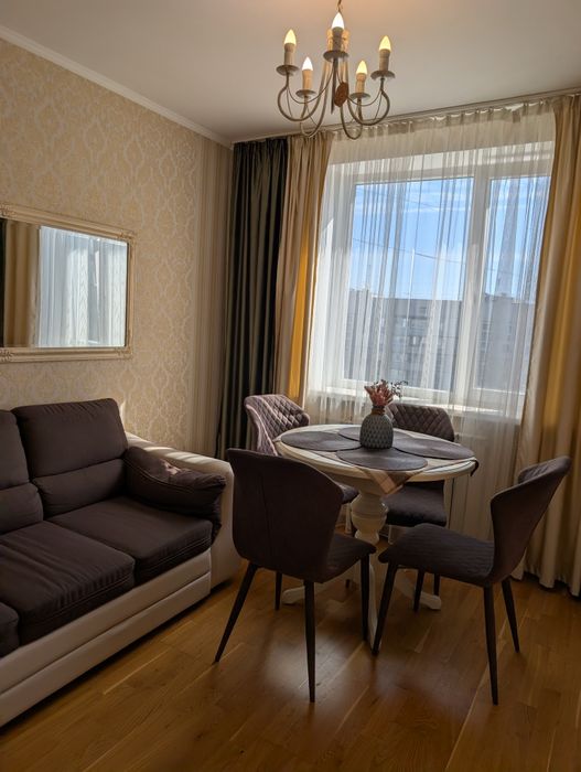 Продам 3 комнатную квартиру.Ремонт.Горизонт.Индустриальная