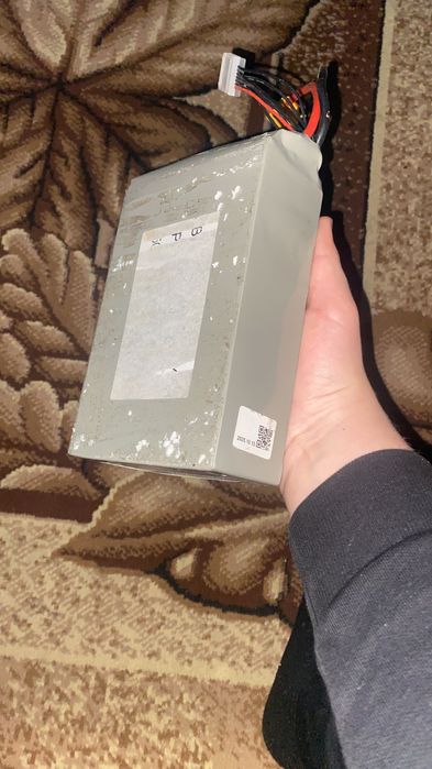 Продам батарею від молнії