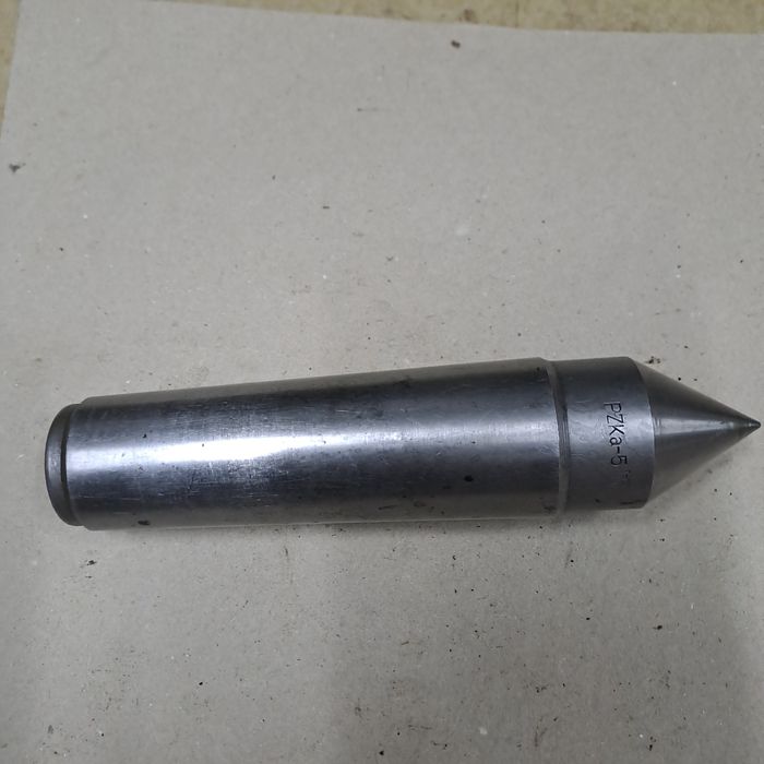 Kieł staly do obrabiarek metalu