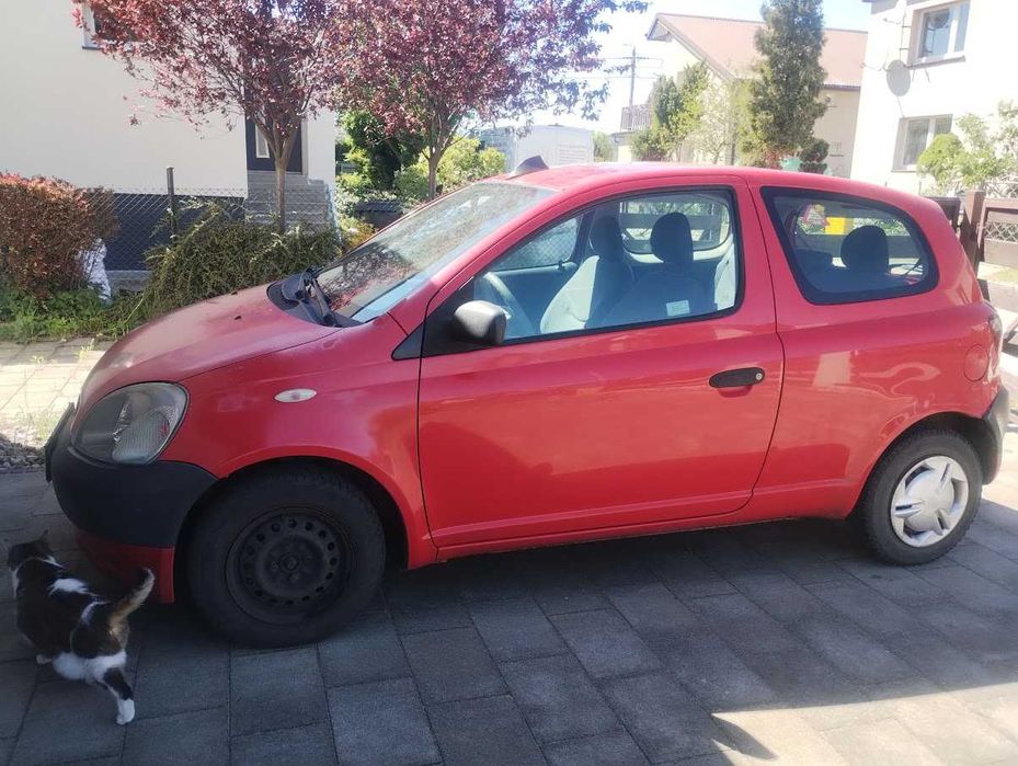 Toyota Yaris 1.0 benzyna 2002 rok produkcji