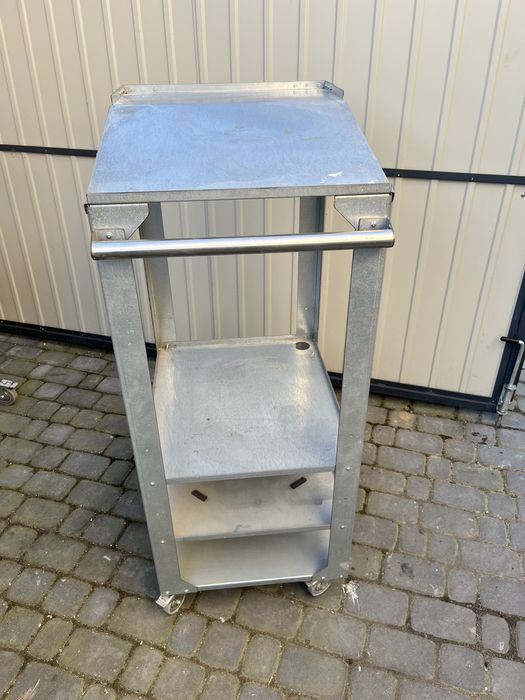 Stalowy wózek serwisowy, mobilne stanowisko pracy, regał magazynowy