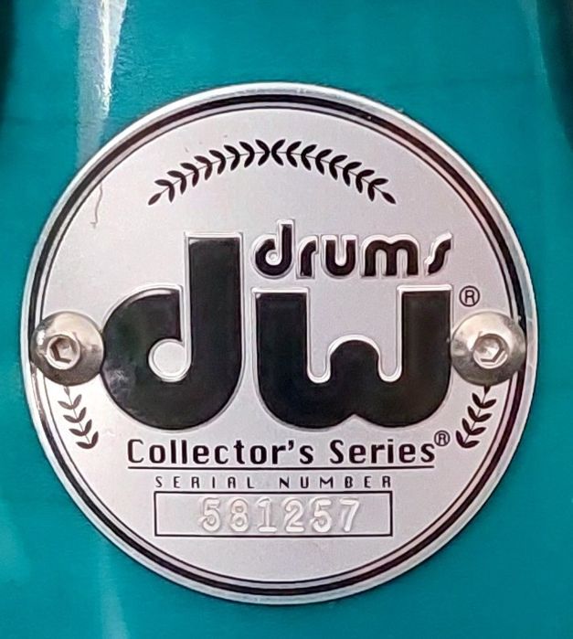 Bateria DW Collectors  aros e lugs  Black Chrome