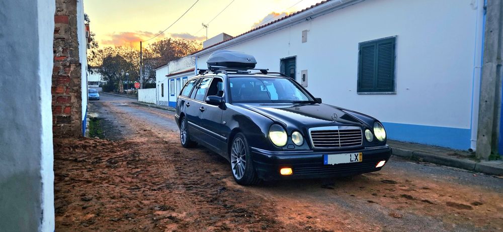 Mercedes-Benz E300 TurboDiesel Avantgarde