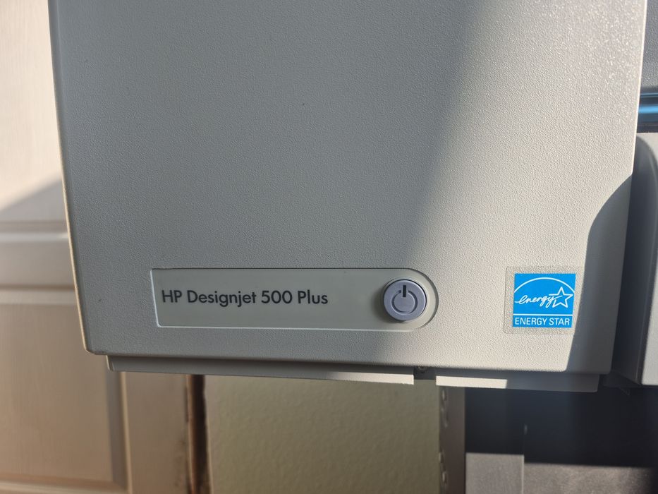 Плоттер HP  Designjet 500 plus з підставкою, б/у
