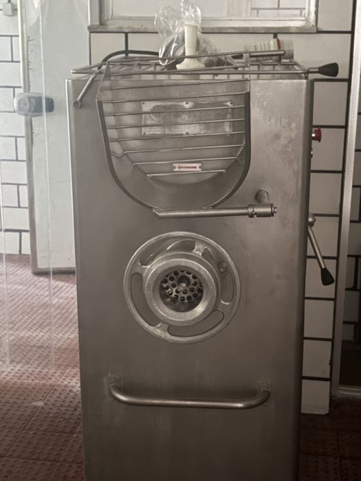 Maquina picadora de carne industrial