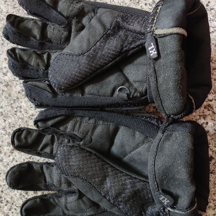 Продаю перчатки ударные системы,бронебойные кожаные.