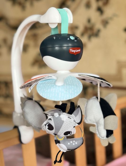 Дитячий мобіль, дуже корисна річ. Ми були у захваті.