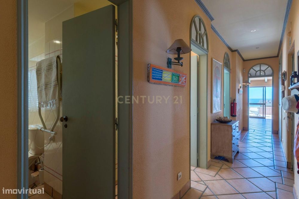 Apartamento T3 com Vista Mar em Portimão, Faro