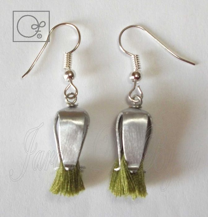 Brincos Cardos com franjinha colorida