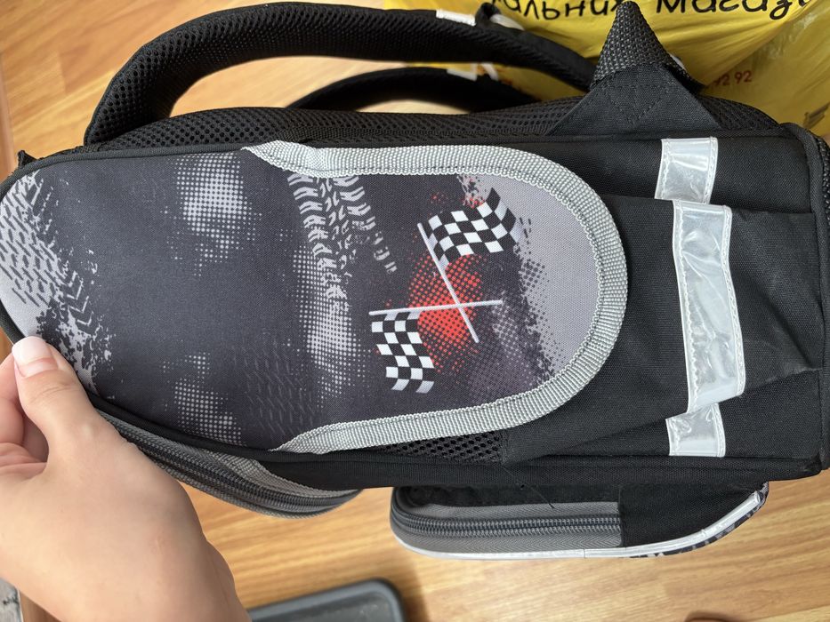 Рюкзак шкільний 1-4 клас