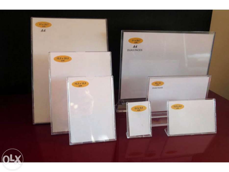 Suportes em acrílico para: fotos, preçário, informações, destaques