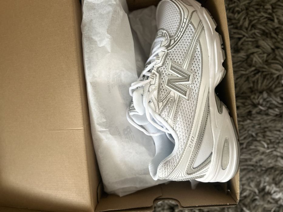 New Balance 740 white