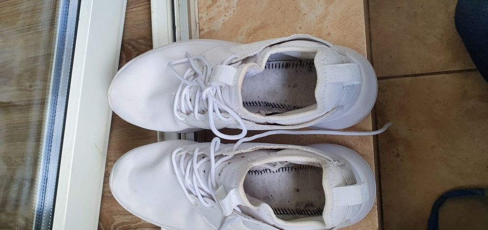 Buty białe damskie Nike Roshe rozmiar 40 wkładka 25,5cm