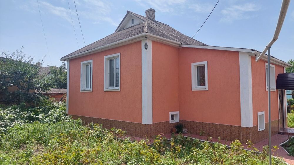 Продам будинок. Вул.Старицького,32.