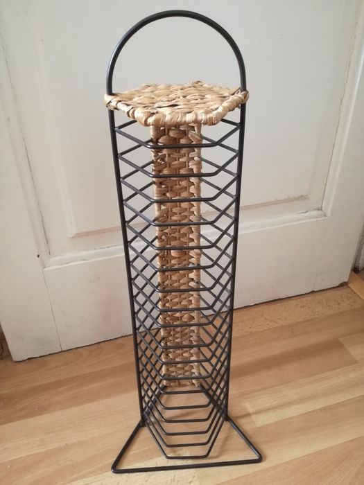 Porta Cds em verga e ferro