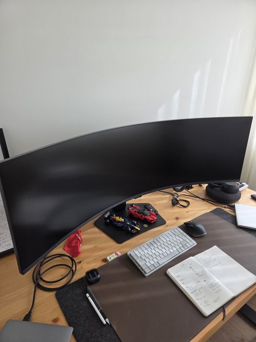 Monitor Samsung Odyssey 49" Ultrawide (LS49FG91GEUXEN) – Como Novo