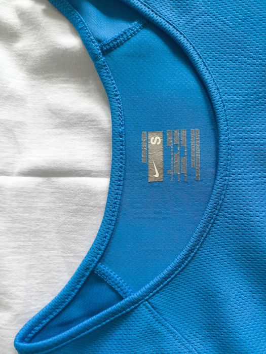 Camisola desporto Nike alcinhas azul