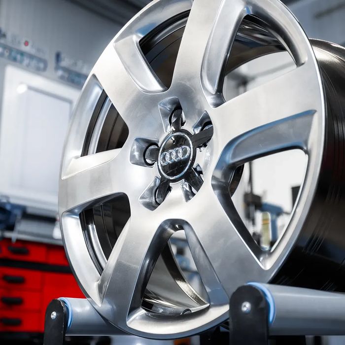 ORYGINALNE Felgi Aluminiowe Audi 17" A3 A4 A6 A8 Q2 Q3 Q4-Etron Q5 TT