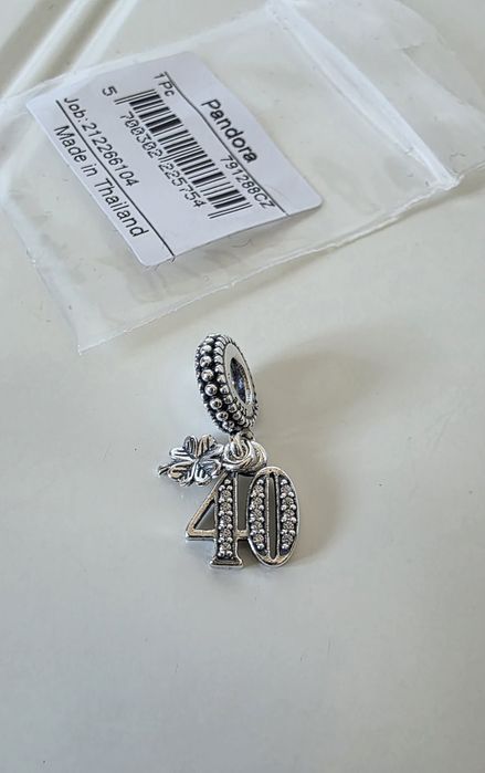 Pandora nowa zawieszka urodzinowa na 40 urodziny birthday charm