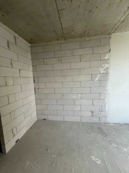 Продається 2 кімнатна здана Паркова алея