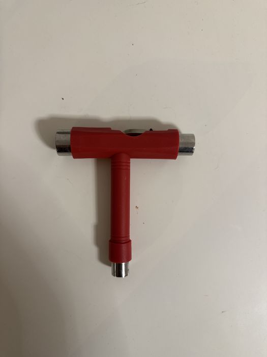 Ferramenta de skate e longboard TT100