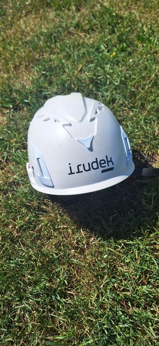 Kask ochronny do pracy Irudek