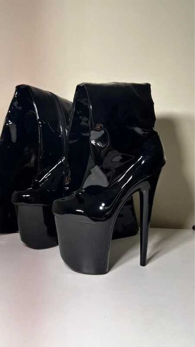 Bankietowe seksowne buty na wysokim obcasie