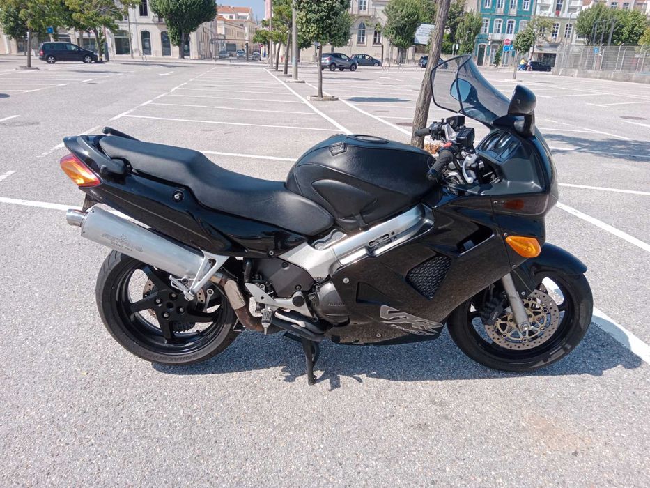 VFR 800 bom estado geral