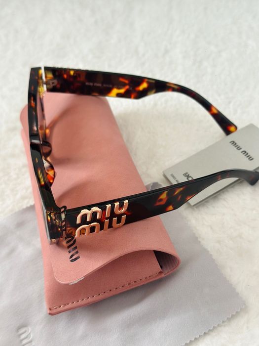 Óculos de Sol Miu Miu