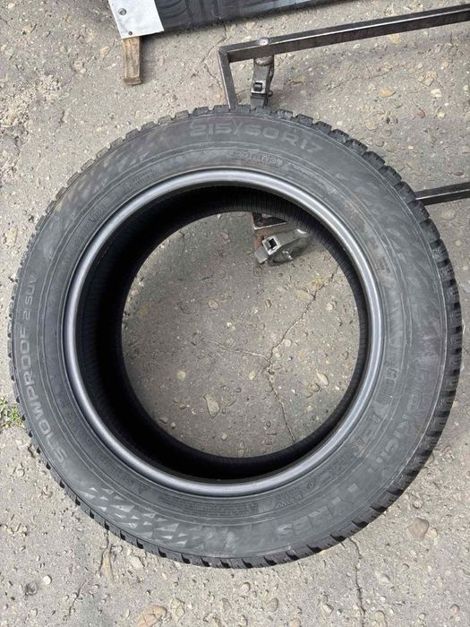 Шини нові 215/60 R17 Nokian нові зима