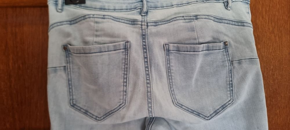 Damskie spodnie jeansowe rozm 40
