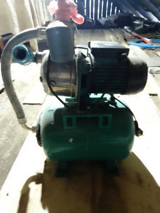 Водяний насос (гідрофор)