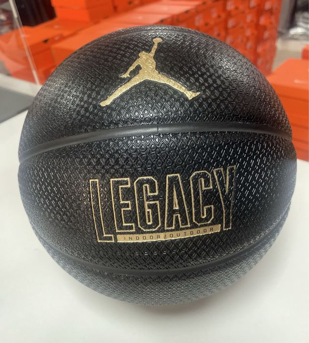 Баскетбольні мячі Jordan