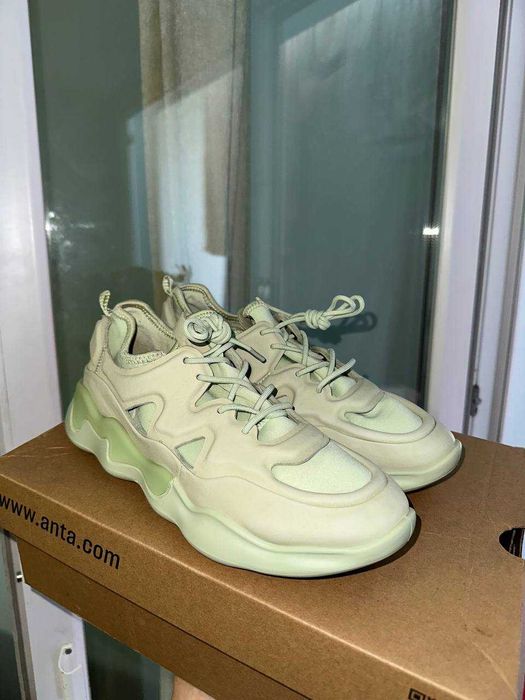 Женские кроссовки Ecco phorene в идеальном состоянии 38 размер