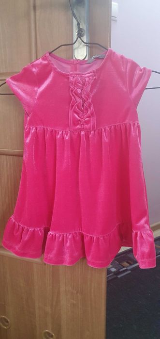 Welurowa sukienka 98-104