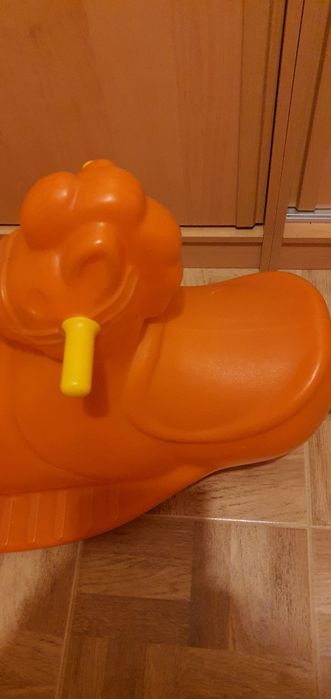 Cavalo de balanço, da Chicco para 3 crianças balançarem, está praticam