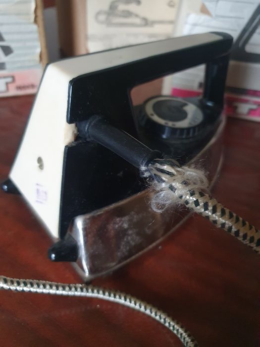 Продам радянську праску