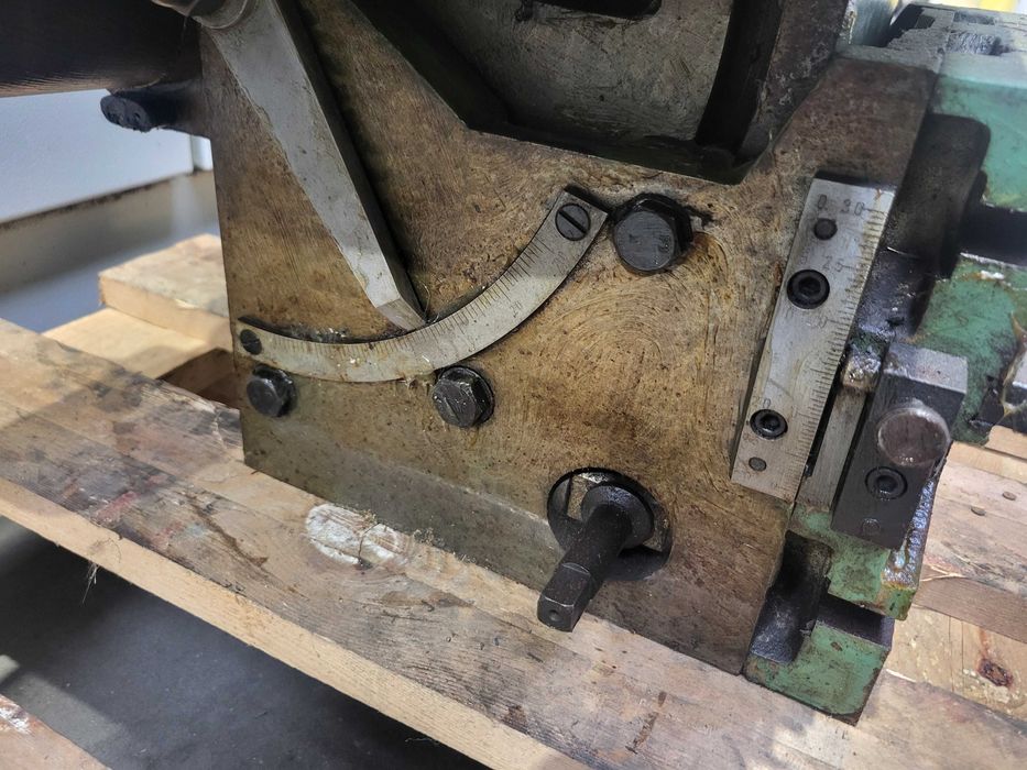 Stół teowy do frezarki X8132 3 osiowy