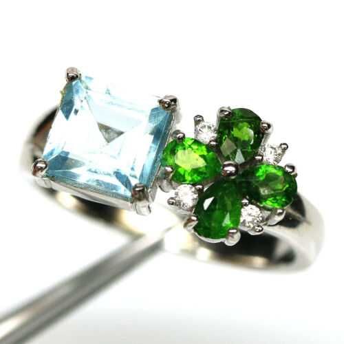 Серебряное кольцо с голубым топазом 7х7мм и хром диопсидом. Размер 18