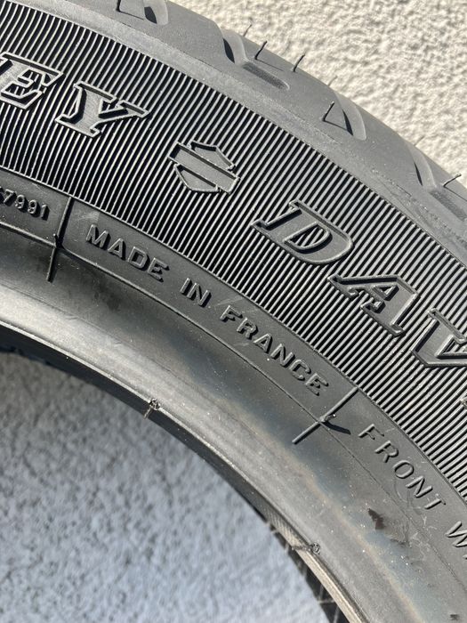 MT90B16 Dunlop D402 72H TL Przód HARLEY-DAVIDSON 2025 nowa 130/90B16