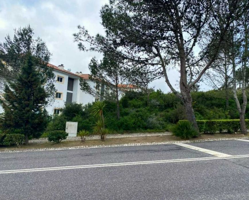 Construção de edifícios para escritórios e comércio em Belas Clube de Campo, Sintra