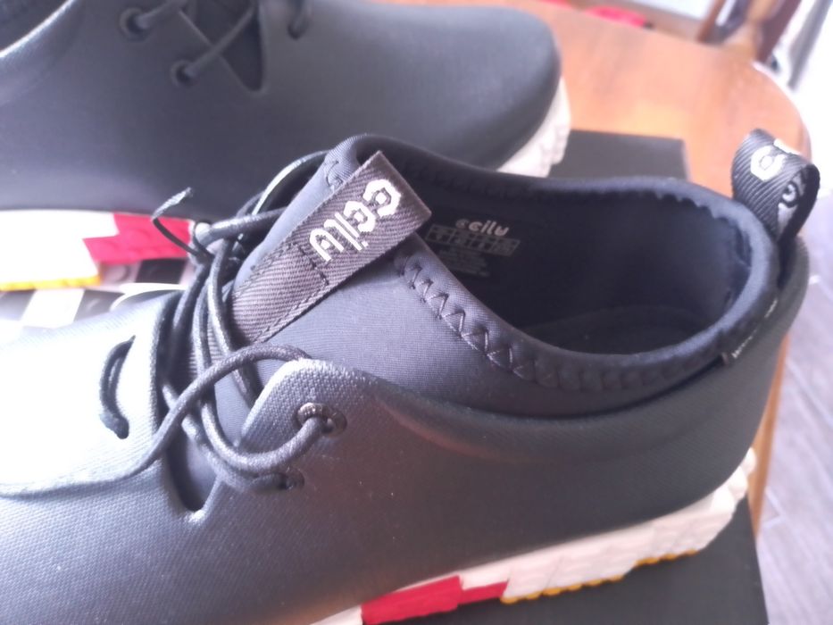 Продам крутые кроссовки