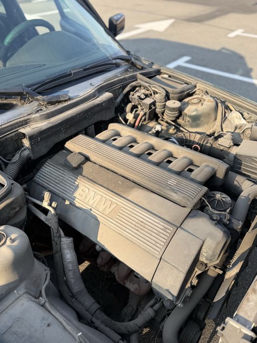 Продам BMW E34 520I