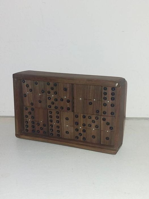 domino de madeira