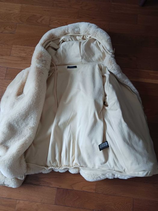 Casaco pelo amarelo creme Parfois