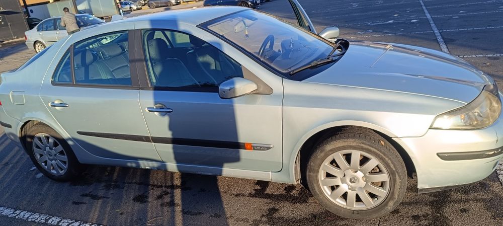 Laguna 2002 completo