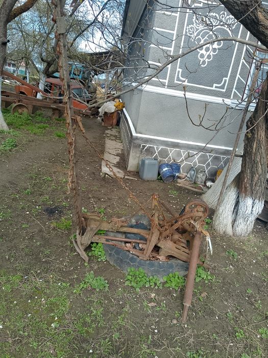 Косілка колгоспна. В робочому стані