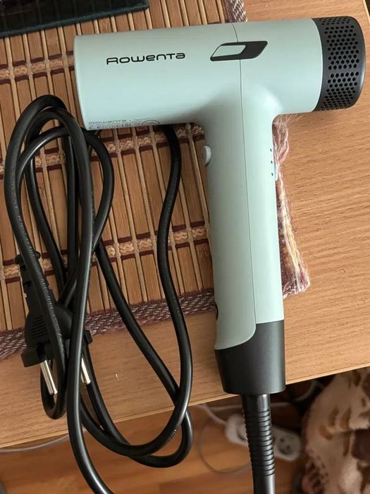 Фен Rowenta NANO Tiny HY7120E0